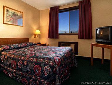 Super 8 By Wyndham Kenmore/buffalo/niagara Falls Area Hotel